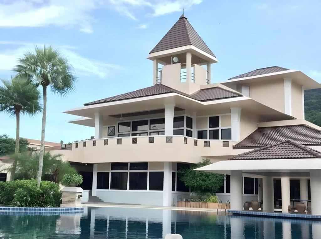 Royal Hills Golf Resort & Spa Nakhon Nayok Zewnętrze zdjęcie