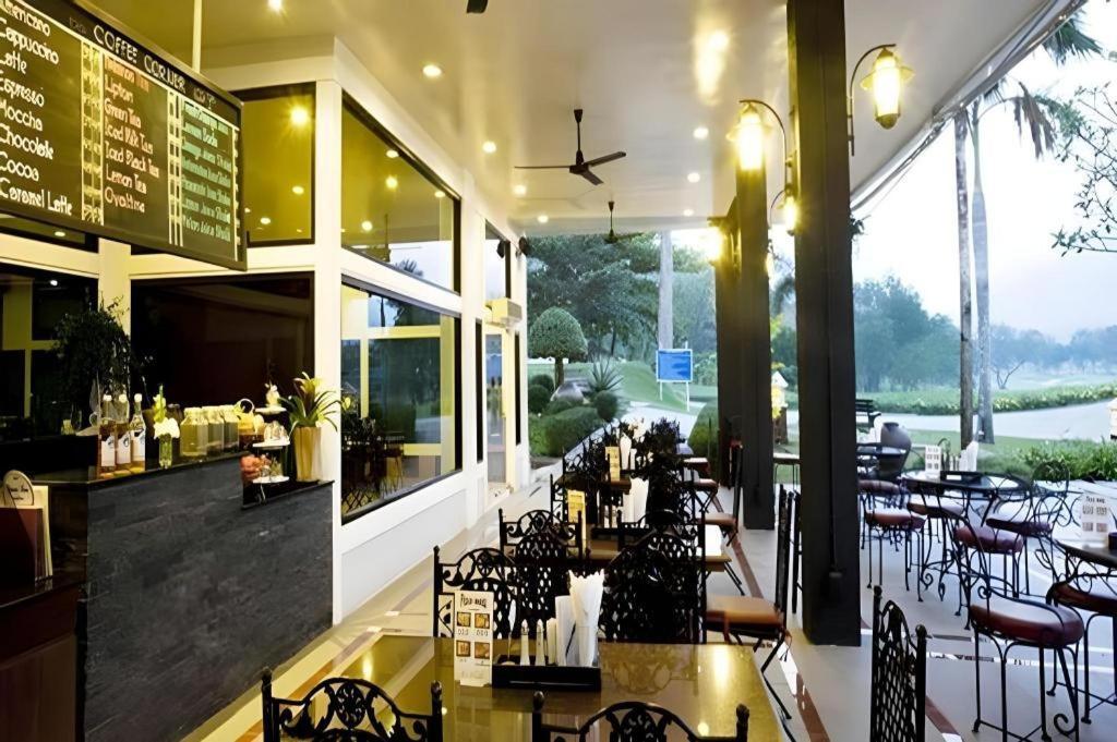 Royal Hills Golf Resort & Spa Nakhon Nayok Zewnętrze zdjęcie