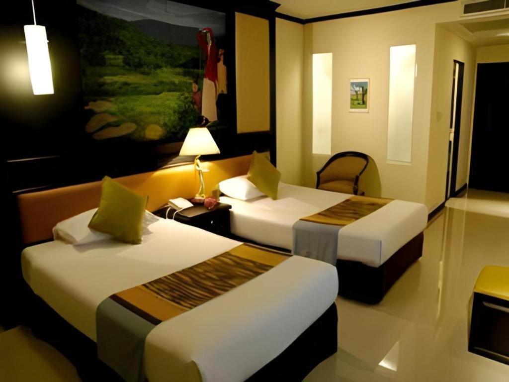 Royal Hills Golf Resort & Spa Nakhon Nayok Zewnętrze zdjęcie