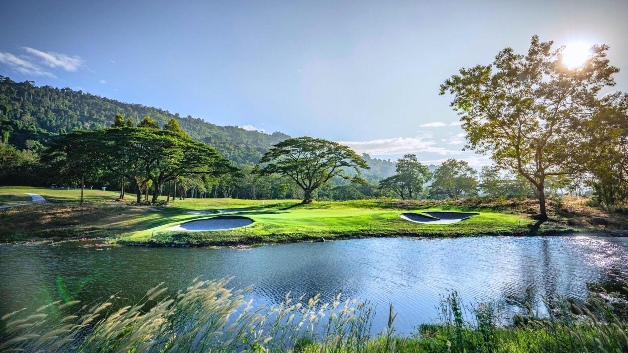 Royal Hills Golf Resort & Spa Nakhon Nayok Zewnętrze zdjęcie