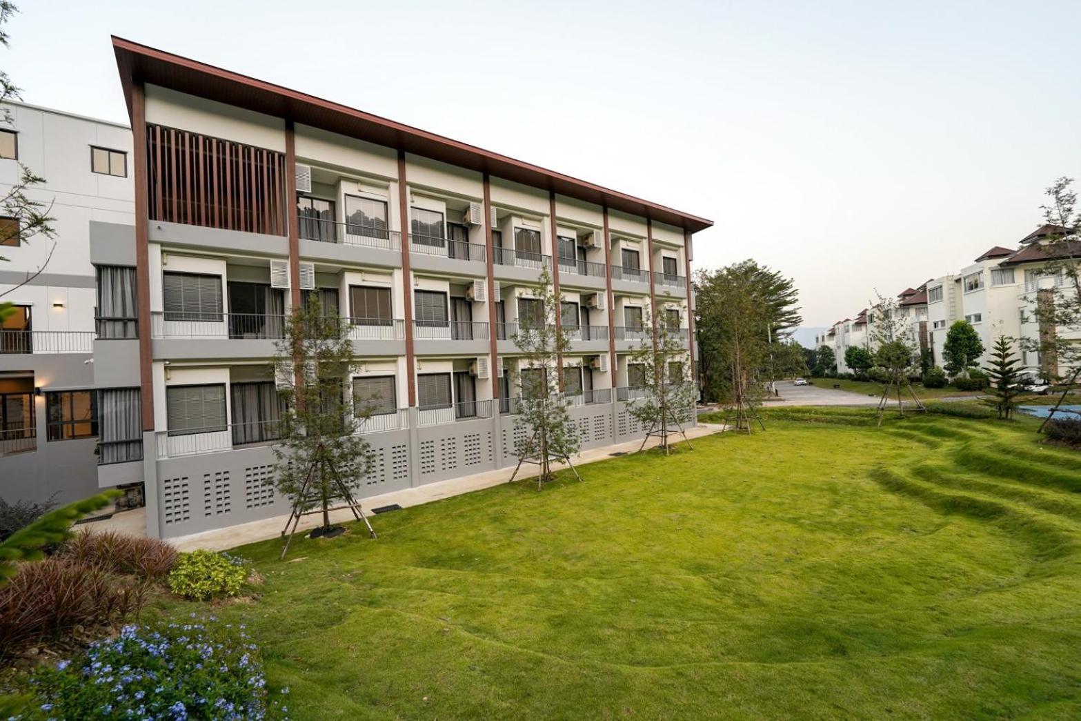 Royal Hills Golf Resort & Spa Nakhon Nayok Zewnętrze zdjęcie