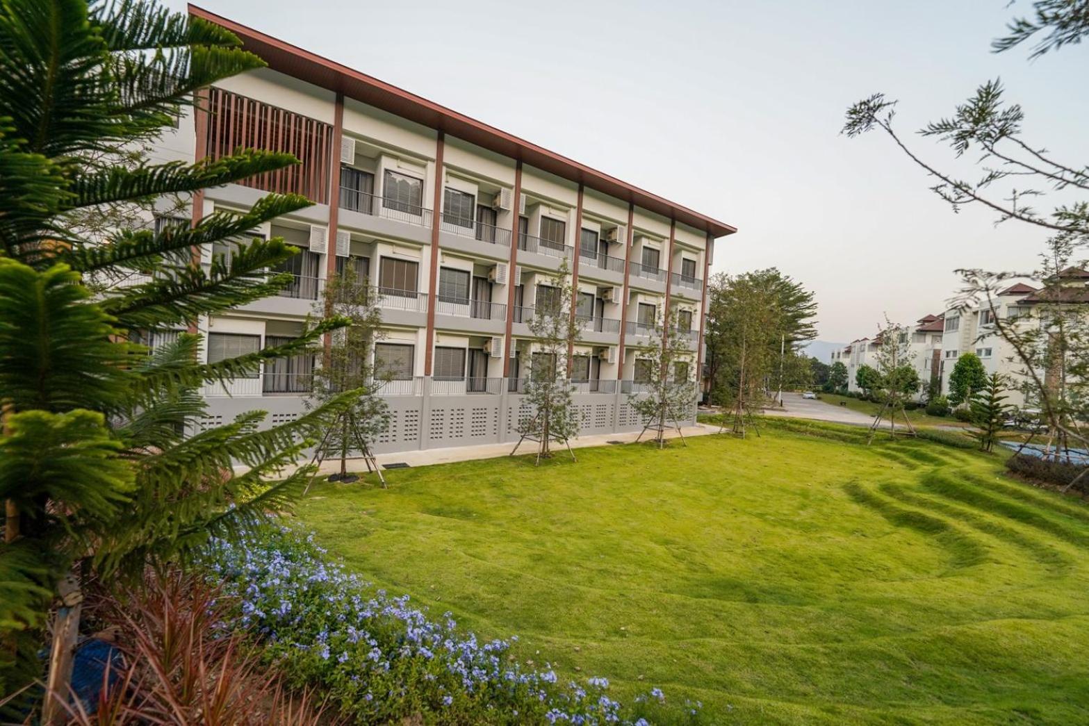Royal Hills Golf Resort & Spa Nakhon Nayok Zewnętrze zdjęcie