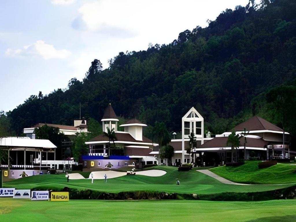 Royal Hills Golf Resort & Spa Nakhon Nayok Zewnętrze zdjęcie