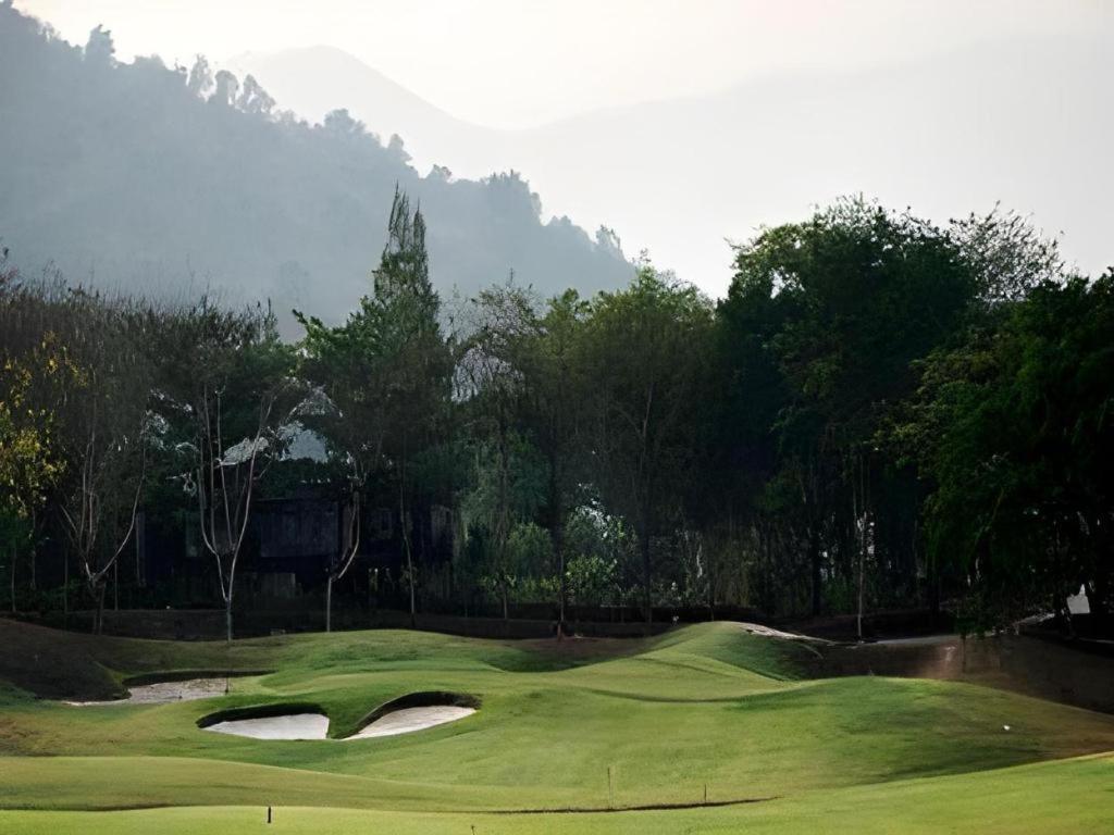 Royal Hills Golf Resort & Spa Nakhon Nayok Zewnętrze zdjęcie