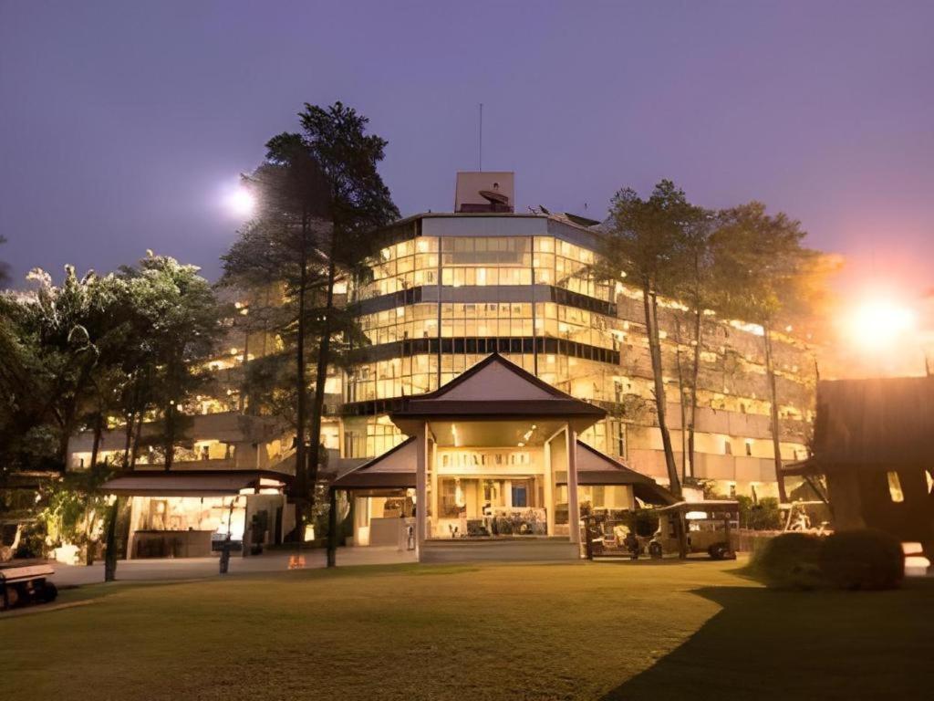 Royal Hills Golf Resort & Spa Nakhon Nayok Zewnętrze zdjęcie